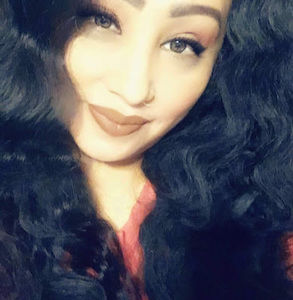 Meet your Posher, Angelique